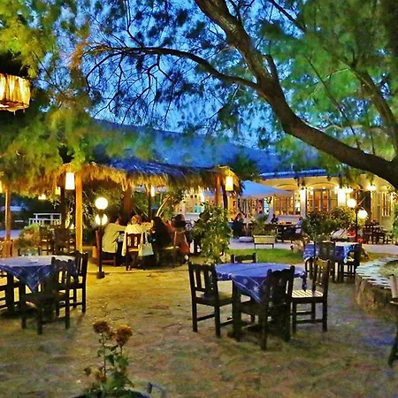 Lakki Village Apart Otel 4*