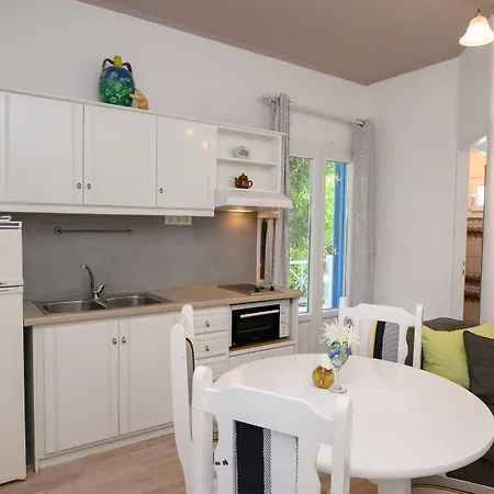 Lakki Village Apart Otel Aegiali