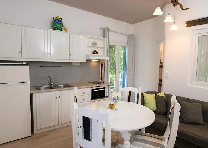 Lakki Village Aiyiáli