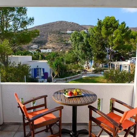 Lägenhetshotell Lakki Village 4*