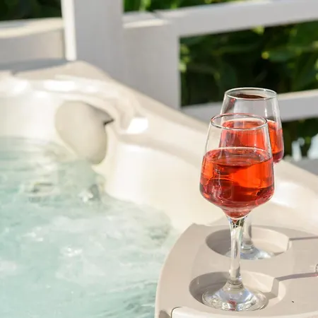 Lakki Village 4* Ejáli