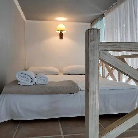 Lakki Village Aparthotel 3*